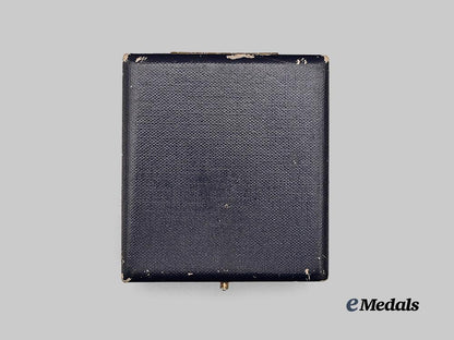 germany,_luftwaffe._a_case_for_a_pilot’s_badge,_early-_to_mid-_war_example_e_medals__g61075_5