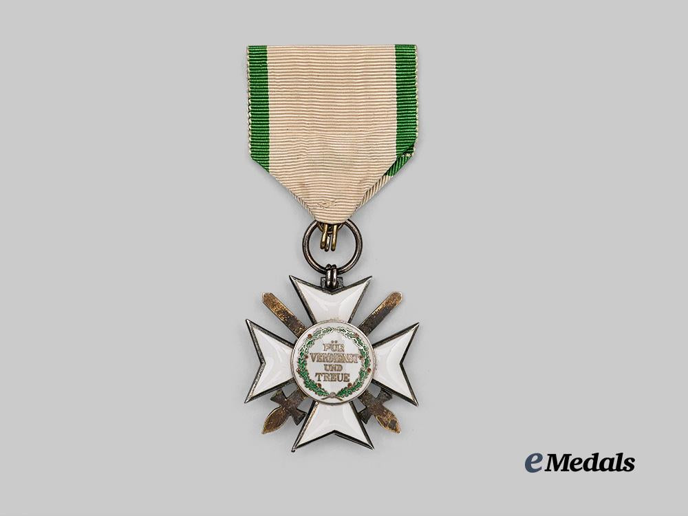 saxony,_kingdom._an_order_of_merit,_i_i_class_knight’s_cross_with_swords,_by_g._a._scharffenberg_e_medals__g61079_2
