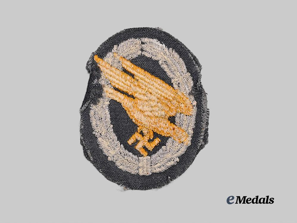 germany,_luftwaffe._a_fallschirmjäger_badge,_cloth_version,_type_i_with_doeskin_backer_e_medals__g61081_3