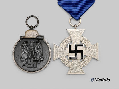 germany,_third_reich._a_pair_of_cased_and_maker-_marked_awards_e_medals__g61085_7