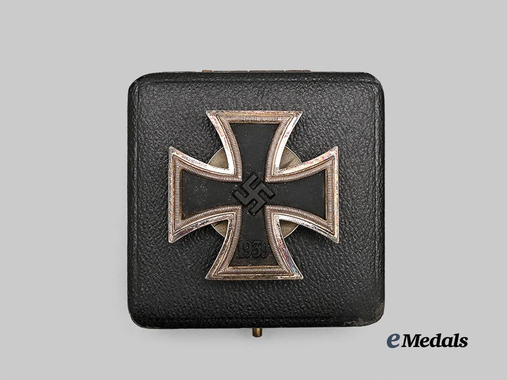 germany,_wehrmacht._a1939_iron_cross_i_class,_screwback_version_with_case,_by_c._f._zimmermann_e_medals__g61089_5