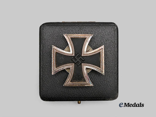 germany,_wehrmacht._a1939_iron_cross_i_class,_screwback_version_with_case,_by_c._f._zimmermann_e_medals__g61089_5