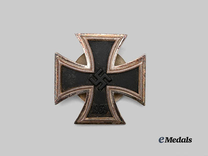 germany,_wehrmacht._a1939_iron_cross_i_class,_screwback_version_with_case,_by_c._f._zimmermann_e_medals__g61089_6