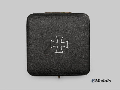 germany,_wehrmacht._a1939_iron_cross_i_class,_with_case,_by_paul_meybauer_e_medals__g61091_2