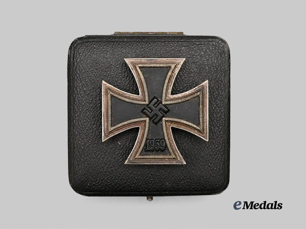 germany,_wehrmacht._a1939_iron_cross_i_class,_with_case,_by_paul_meybauer_e_medals__g61091_4