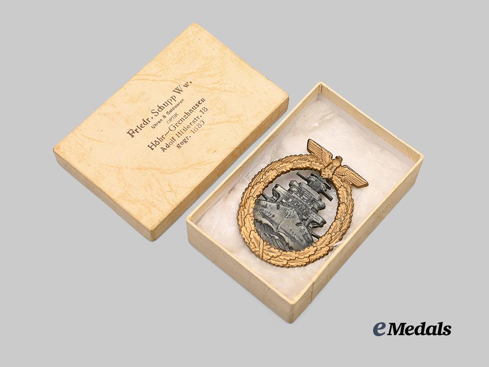 germany,_kriegsmarine._a_high_seas_fleet_badge,_with_period_case,_variation1_by_steinhauer&_lück_e_medals__g61093_3