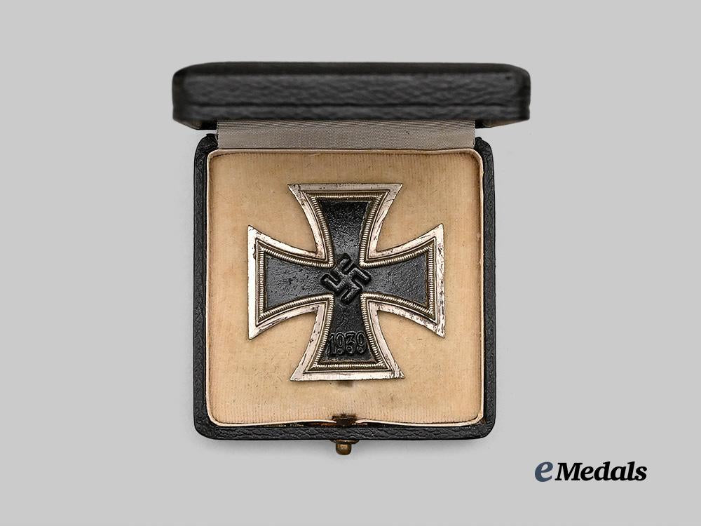 germany,_wehrmacht._a1939_iron_cross_i_class,_with_case,_by_wilhelm_deumer_e_medals__g61094_3