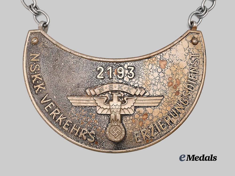 germany,_n_s_k_k._a_traffic_education_service_gorget_e_medals__g61102_3