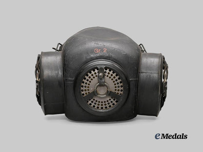 germany,_wehrmacht._a_model38_horse_and_mule_gas_mask,_with_case,_by_drägerwerk_e_medals__g61104_4