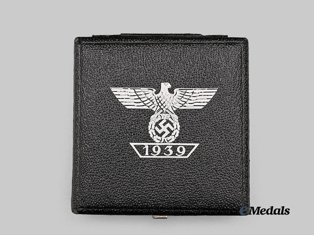 germany,_wehrmacht._a_mint1939_clasp_to_the_iron_cross_i_class,_with_case,_type_a_by_b._h._mayer_e_medals__g61106_2