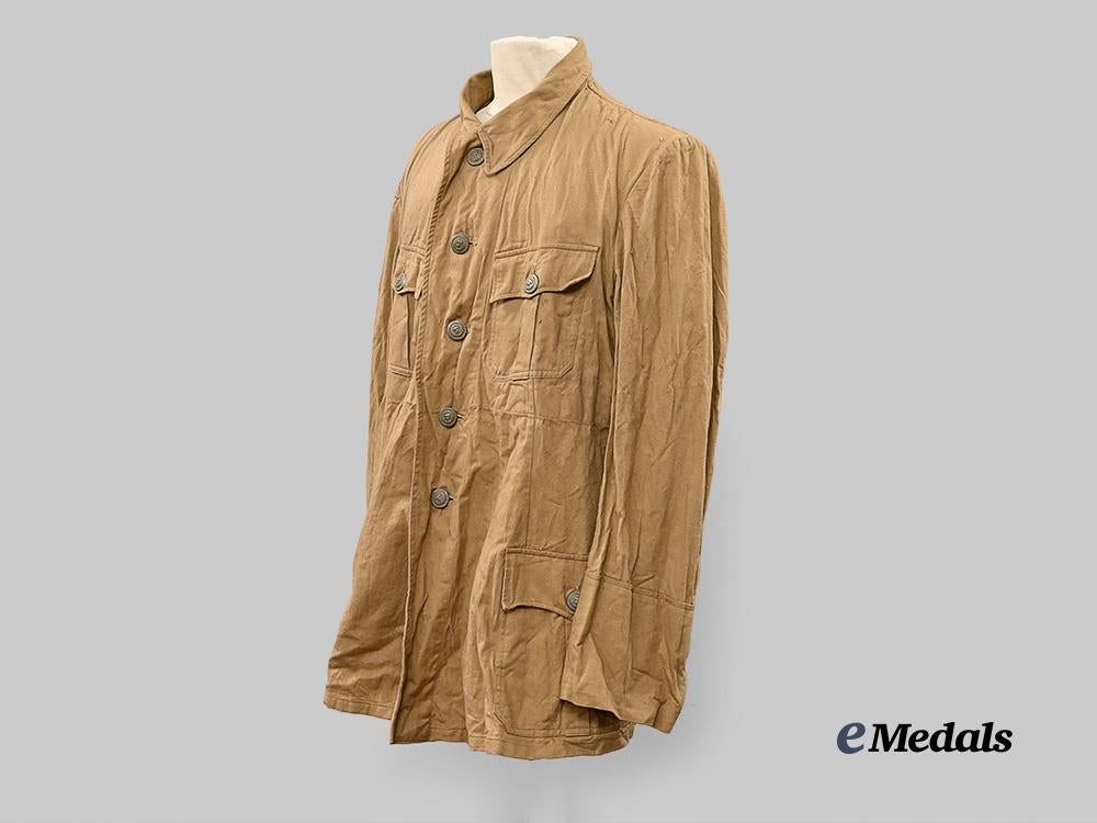 germany,_kriegsmarine._a_tropical_field_blouse,_by_m._sonntag&_söhne,_c.1942_e_medals__g61109_3