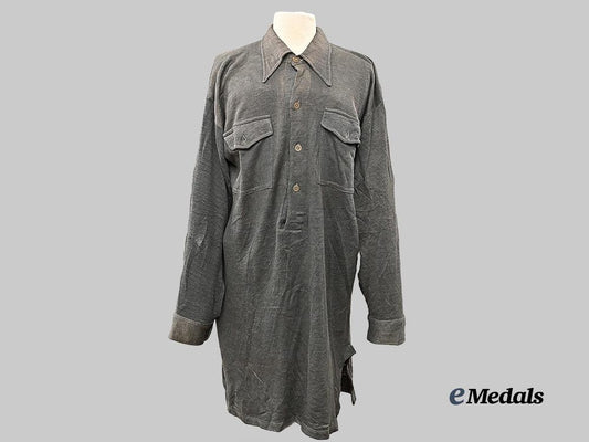germany,_heer._a_half-_button_undershirt,_owner-_attributed_example_e_medals__g61111_1