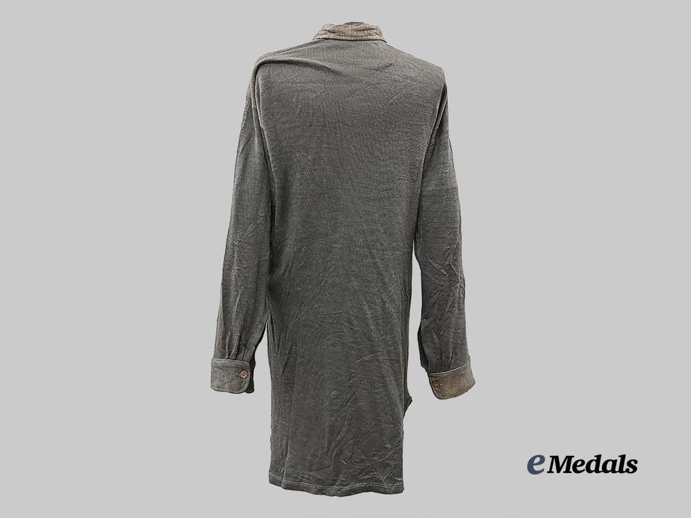 germany,_heer._a_half-_button_undershirt,_owner-_attributed_example_e_medals__g61111_6