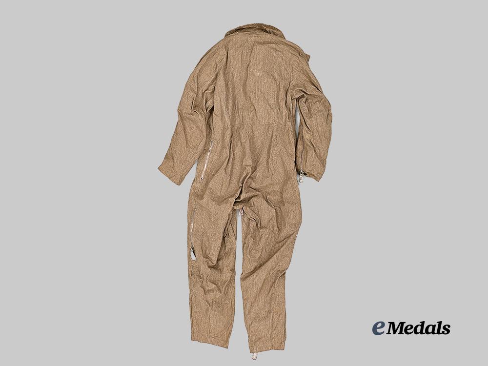 germany,_luftwaffe._a_summer_flight_suit_e_medals__g61112_3