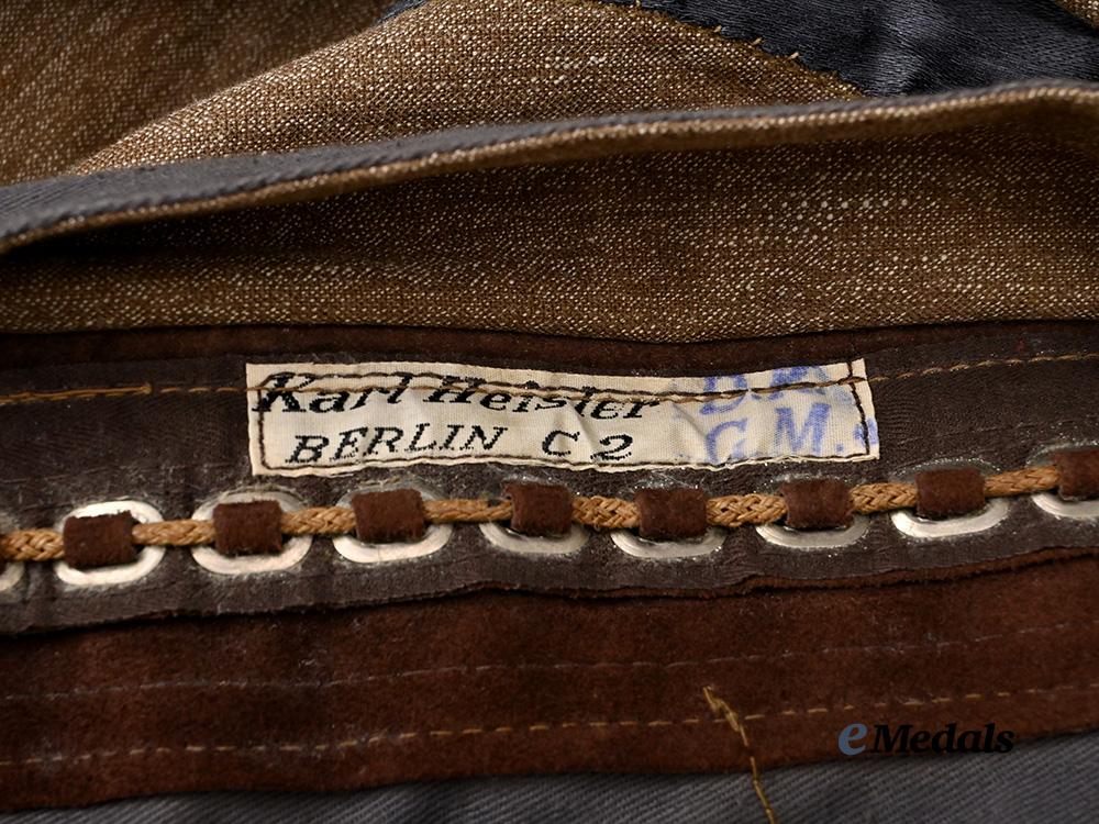 germany,_luftwaffe._a_summer_flight_suit_e_medals__g61112_5