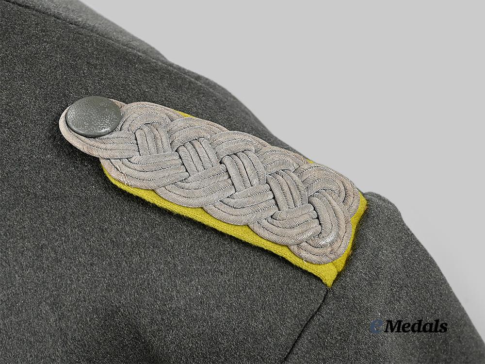 germany,_heer._an_m36_greatcoat_for_a_signals_major_e_medals__g61134_8