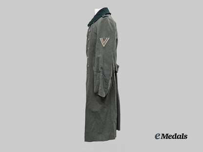 germany,_heer._an_obergefreiter’s_greatcoat,_c.1939_e_medals__g61135_4