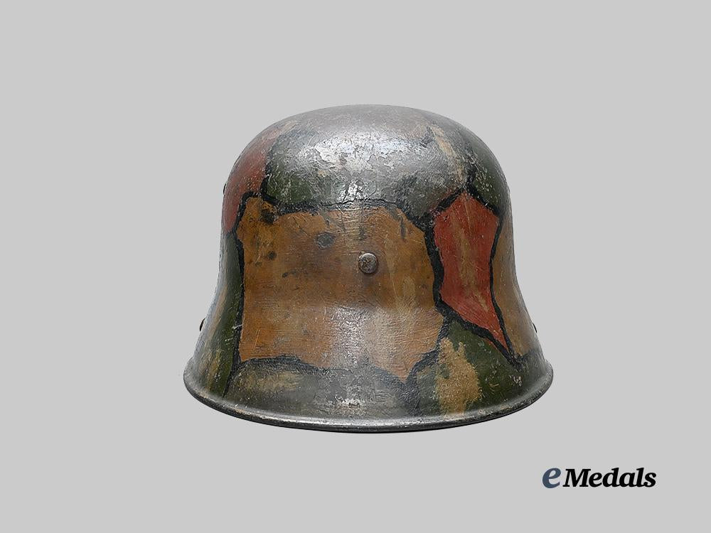germany,_imperial._a_model1916_heer_camouflage_stahlhelm_e_medals__g61147_7