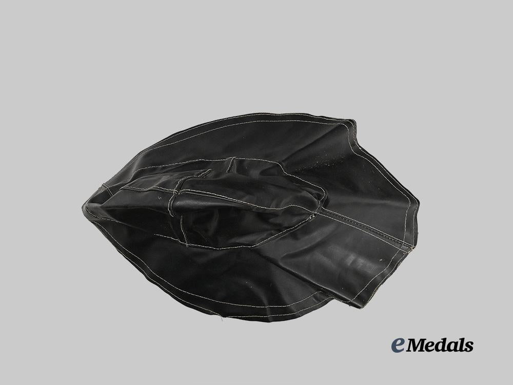 germany,_kriegsmarine._a_foul_weather_rain_cap,_by_willy_sprengpfeil_e_medals__g61154_4