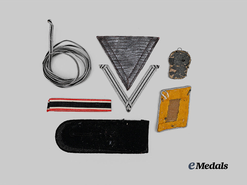 germany,_wehrmacht._a_mixed_lot_of_cloth_insignia_e_medals__g61158_3