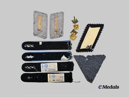germany,_third_reich._a_mixed_lot_of_cloth_insignia_e_medals__g61166_3