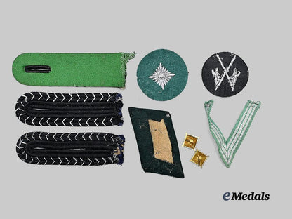 germany,_third_reich._a_mixed_lot_of_rank_insignia_for_heer_and_police_personnel_e_medals__g61169_3