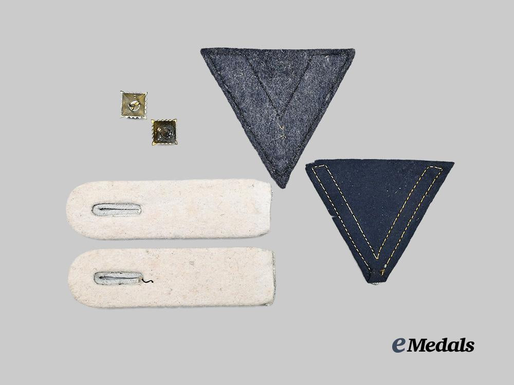 germany,_wehrmacht._a_mixed_lot_of_insignia_for_officers_and_n_c_os_e_medals__g61175_3
