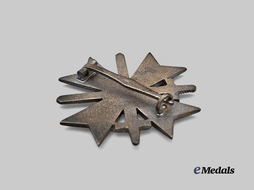 germany,_wehrmacht._a_war_merit_cross_i_class_with_swords_and_case,_by_deschler&_sohn_e_medals__g61182_7