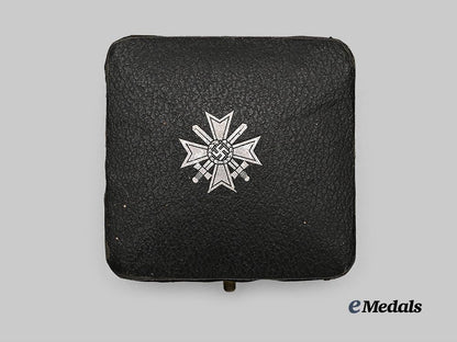 germany,_wehrmacht._a_war_merit_cross_i_class_with_swords_and_case,_by_kerbach&_oesterhelt_e_medals__g61184_2