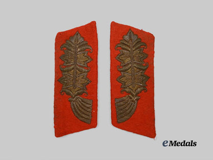 germany,_heer._a_set_of_general’s_collar_tabs_e_medals__g61186_2