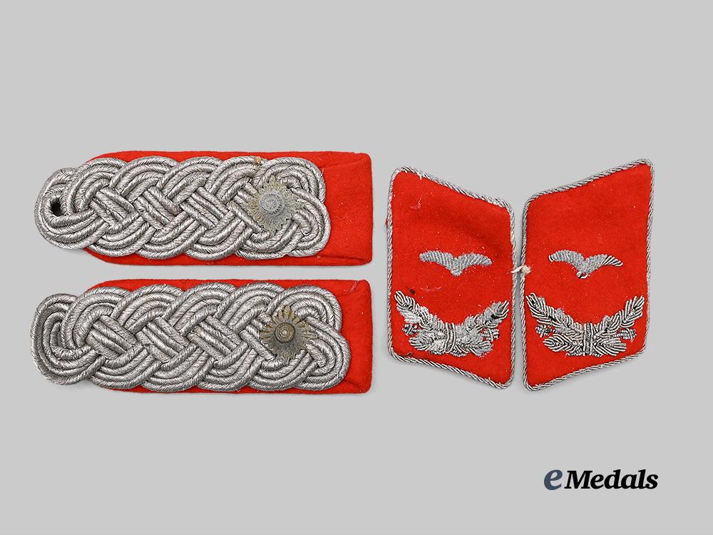 germany,_luftwaffe._a_lot_of_officer-_grade_rank_insignia_e_medals__g61188_2