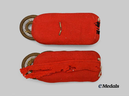 germany,_wehrmacht._a_set_of_generalleutnant_shoulder_boards_e_medals__g61194_3