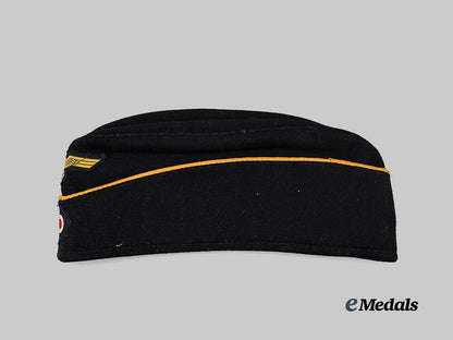 germany,_kriegsmarine._an_officer’s_dark_blue_board_cap,_late-_war_example_e_medals__g61220_3