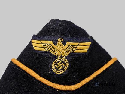 germany,_kriegsmarine._an_officer’s_dark_blue_board_cap,_late-_war_example_e_medals__g61220_7