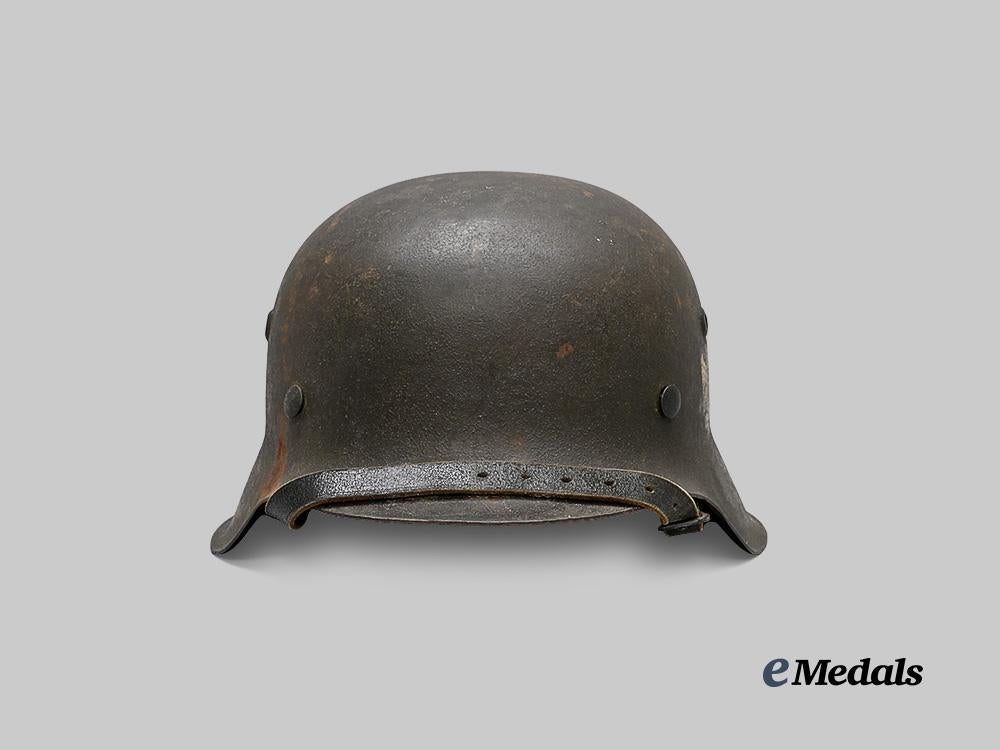 germany,_heer._an_m42_stahlhelm,_single_decal_version,_owner-_attributed_example_by_sächsische_emaillier-und_stanzwerke_e_medals__g61238_2