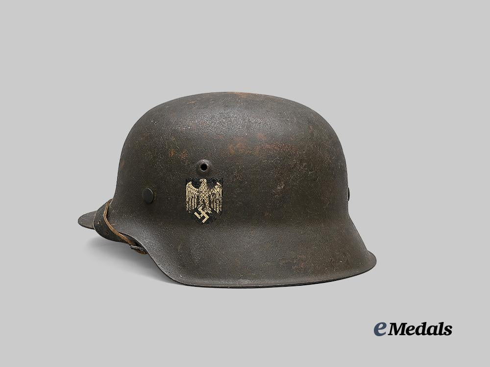germany,_heer._an_m42_stahlhelm,_single_decal_version,_owner-_attributed_example_by_sächsische_emaillier-und_stanzwerke_e_medals__g61238_5