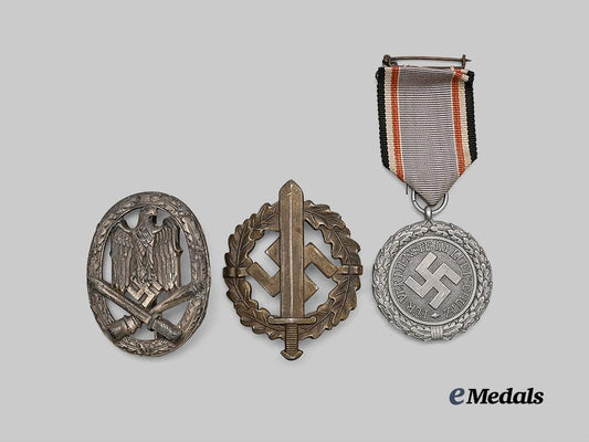 germany,_third_reich._a_mixed_lot_of_awards_for_civil_and_military_merit_e_medals__g61261_2
