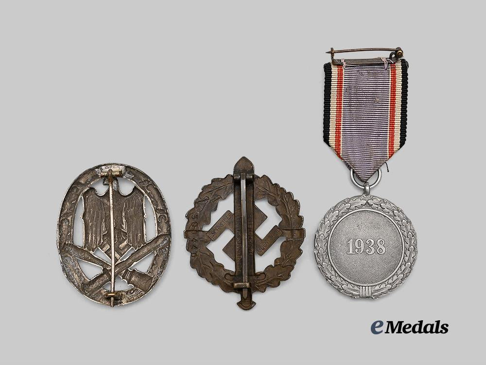 germany,_third_reich._a_mixed_lot_of_awards_for_civil_and_military_merit_e_medals__g61261_5