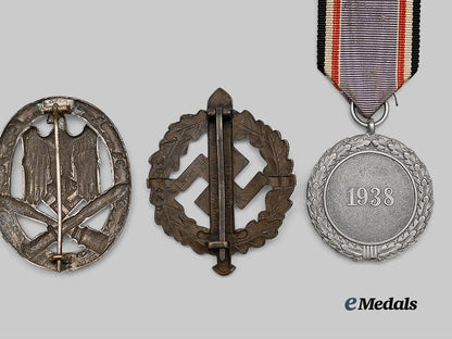 germany,_third_reich._a_mixed_lot_of_awards_for_civil_and_military_merit_e_medals__g61261_6