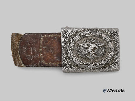 germany,_luftwaffe._a_belt_buckle_for_enlisted_ranks,_first_pattern,_crank_catch_variant_e_medals__g61269_2