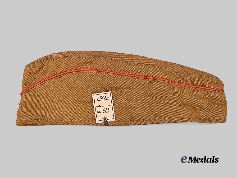 germany,_h_j._a_mint_and_unissued_field_cap_e_medals__g61300_3