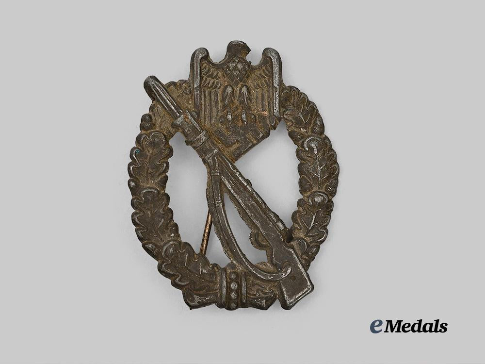 germany,_wehrmacht._a_mixed_lot_of_awards_and_insignia_e_medals__g61303_4