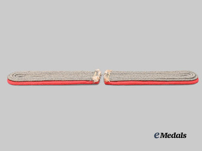 germany,_heer._a_set_of_panzer_troops_leutnant_shoulder_boards_e_medals__g61305_4