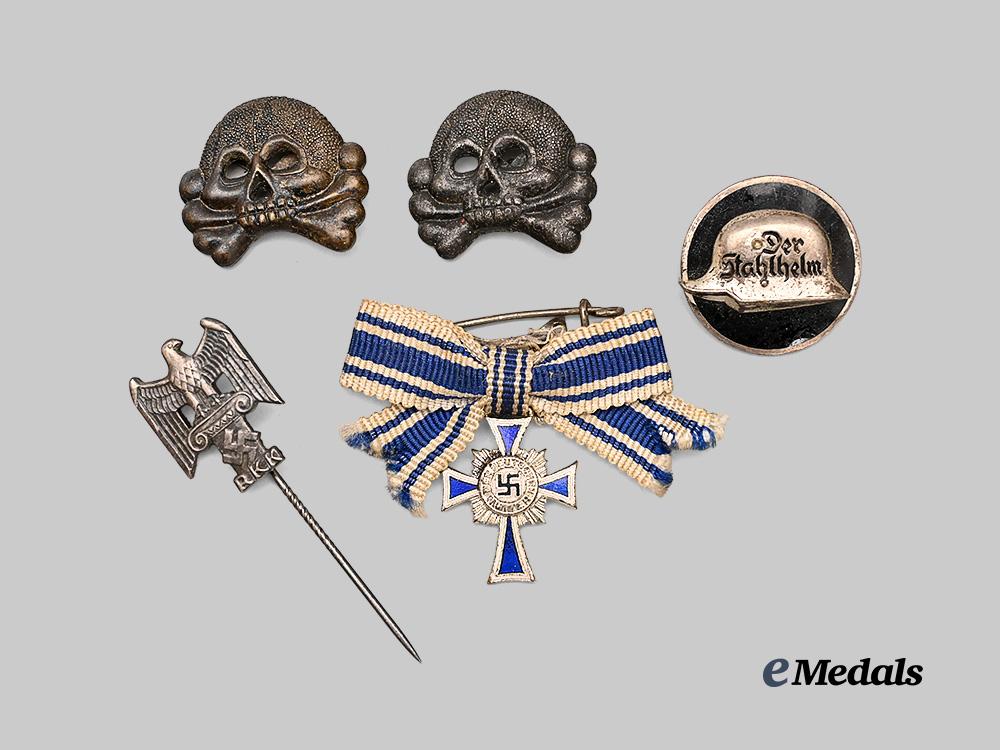 germany,_third_reich._a_mixed_lot_of_badges_and_insignia_e_medals__g61307_2