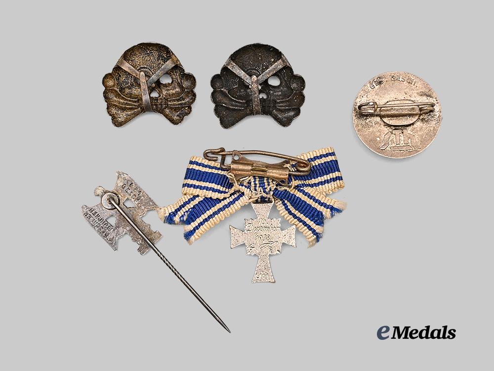 germany,_third_reich._a_mixed_lot_of_badges_and_insignia_e_medals__g61307_3