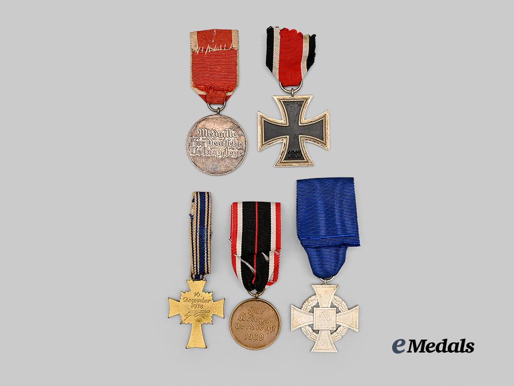 germany,_third_reich._a_mixed_lot_of_awards_for_military_and_civil_service_e_medals__g61309_5