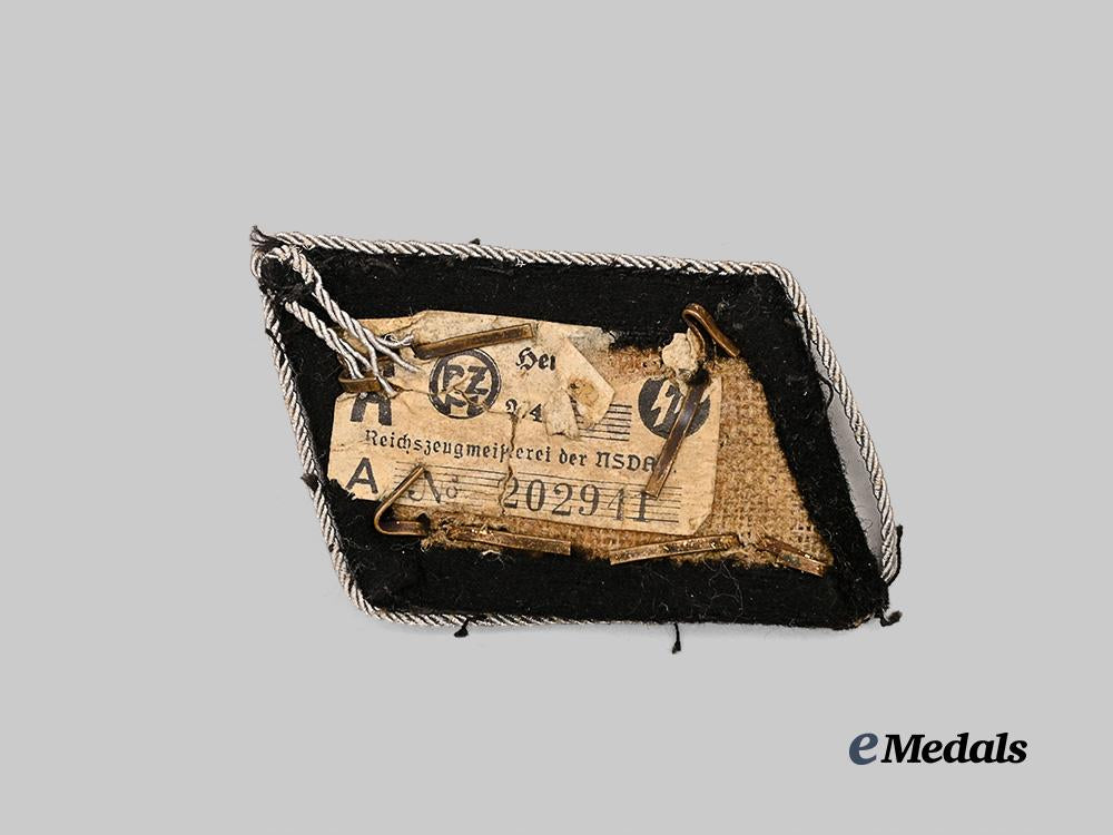 germany,_s_s._a_sturmbannführer_collar_tab_e_medals__g61317_3