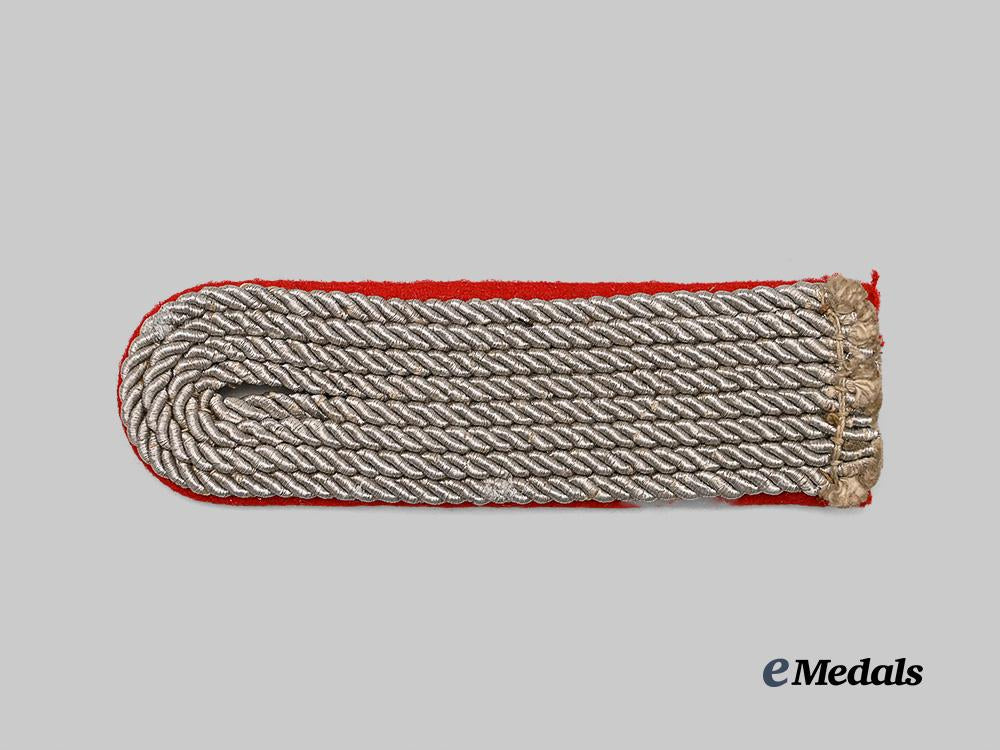germany,_s_a._a_shoulder_board_for_ranks_sturmführer-_hauptsturmführer,1940-1945_pattern_e_medals__g61320_2