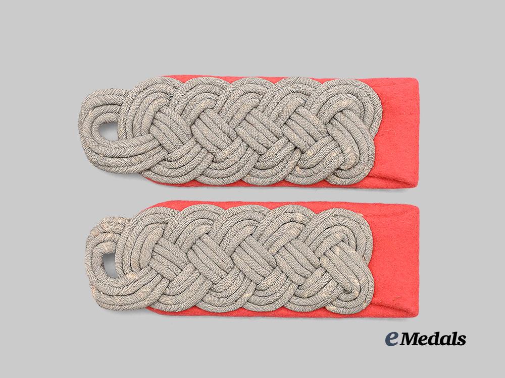 germany,_heer._a_set_of_panzer_troops_major_shoulder_boards_e_medals__g61324_2