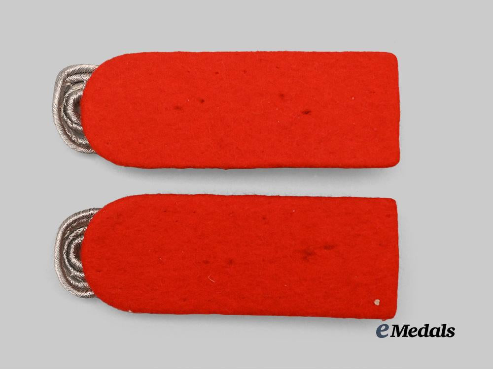 germany,_luftwaffe._a_set_of_flak/_artillery_oberstleutnent_shoulder_boards_e_medals__g61330_3